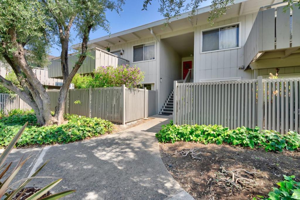 255 S Rengstorff Avenue, #135, Mountain View, CA 94040