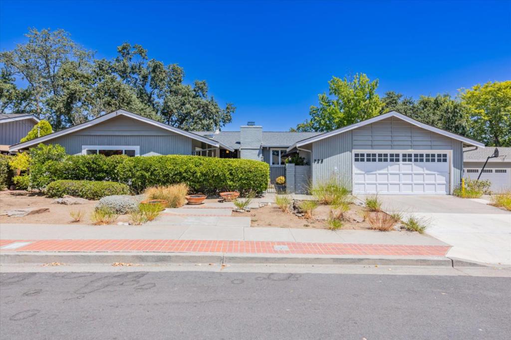 728 E Angela Street, Pleasanton, CA 94566