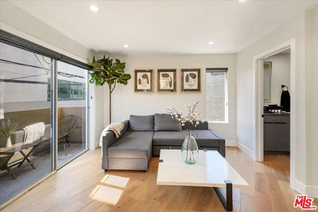 4139 Cahuenga Boulevard, #106 | Similar Property Thumbnail