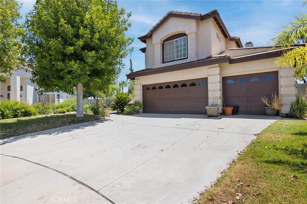 43 Corte Rivera, Lake Elsinore, CA 92532