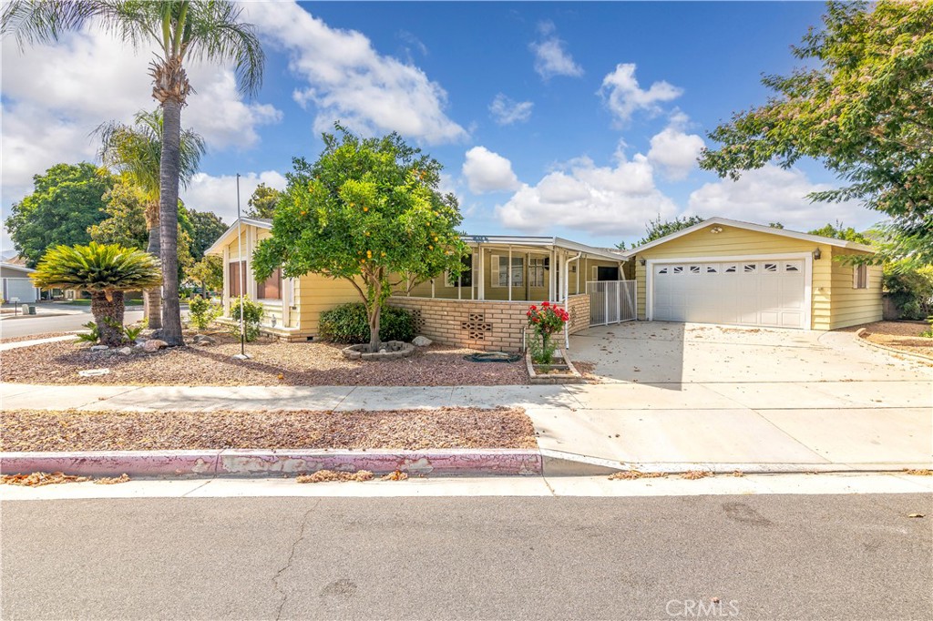 1413 Willow Leaf Drive, Hemet, CA 92545