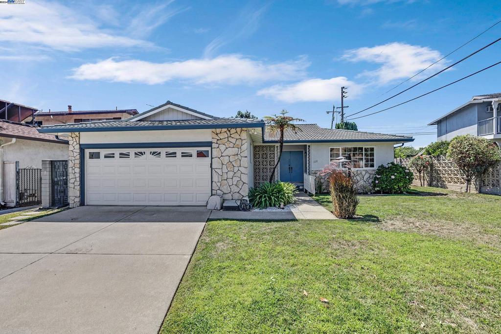 1211 Columbus Dr, Milpitas, CA 95035