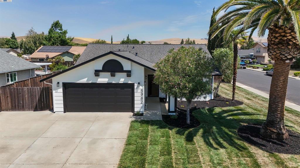 5982 Cypress Point Dr, Livermore, CA 94551