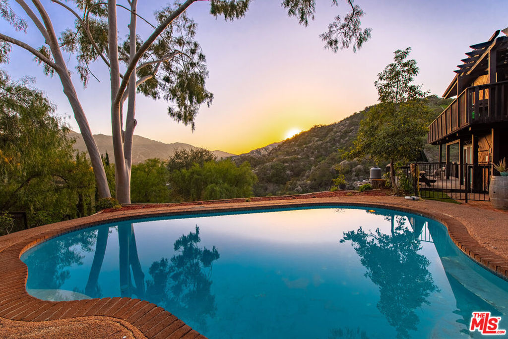 2239 Topanga Skyline Drive, Topanga, CA 90290