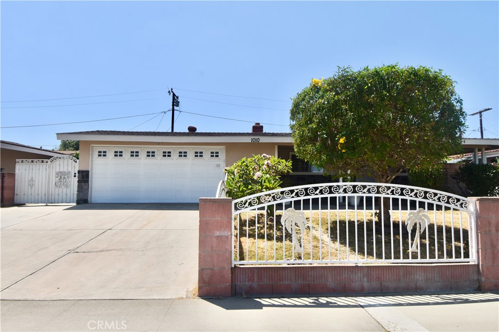 1010 S Corta Drive, Santa Ana, CA 92704