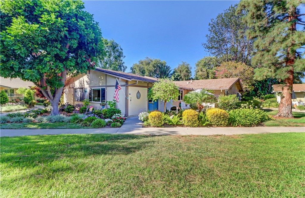 131 Avenida Majorca , #C, Laguna Woods, CA 92637