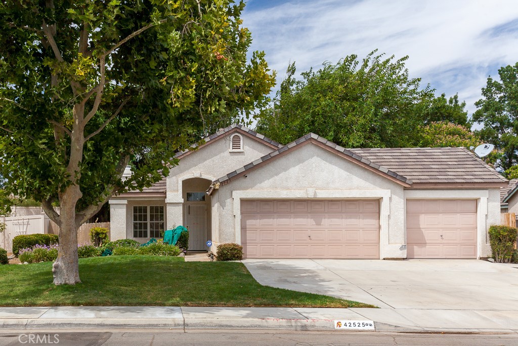 42525 La Gabriella Drive, Lancaster, CA 93536