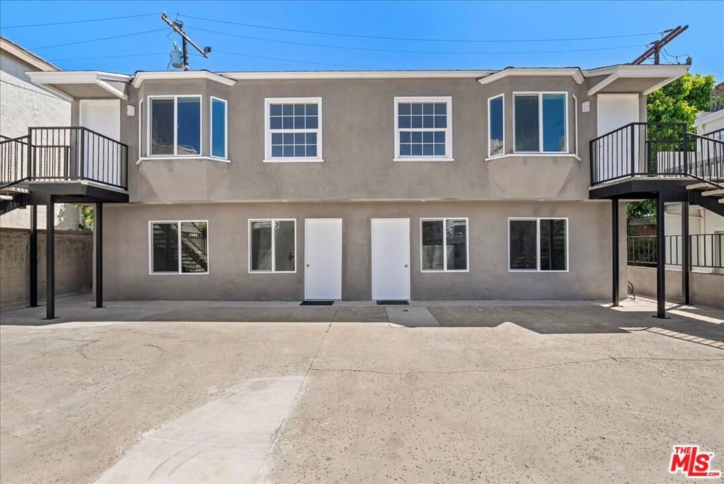 1165 Stanford Street, #E, Santa Monica, CA 90403