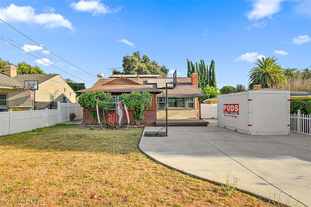 420 W Bennett Avenue, Glendora, CA 91741