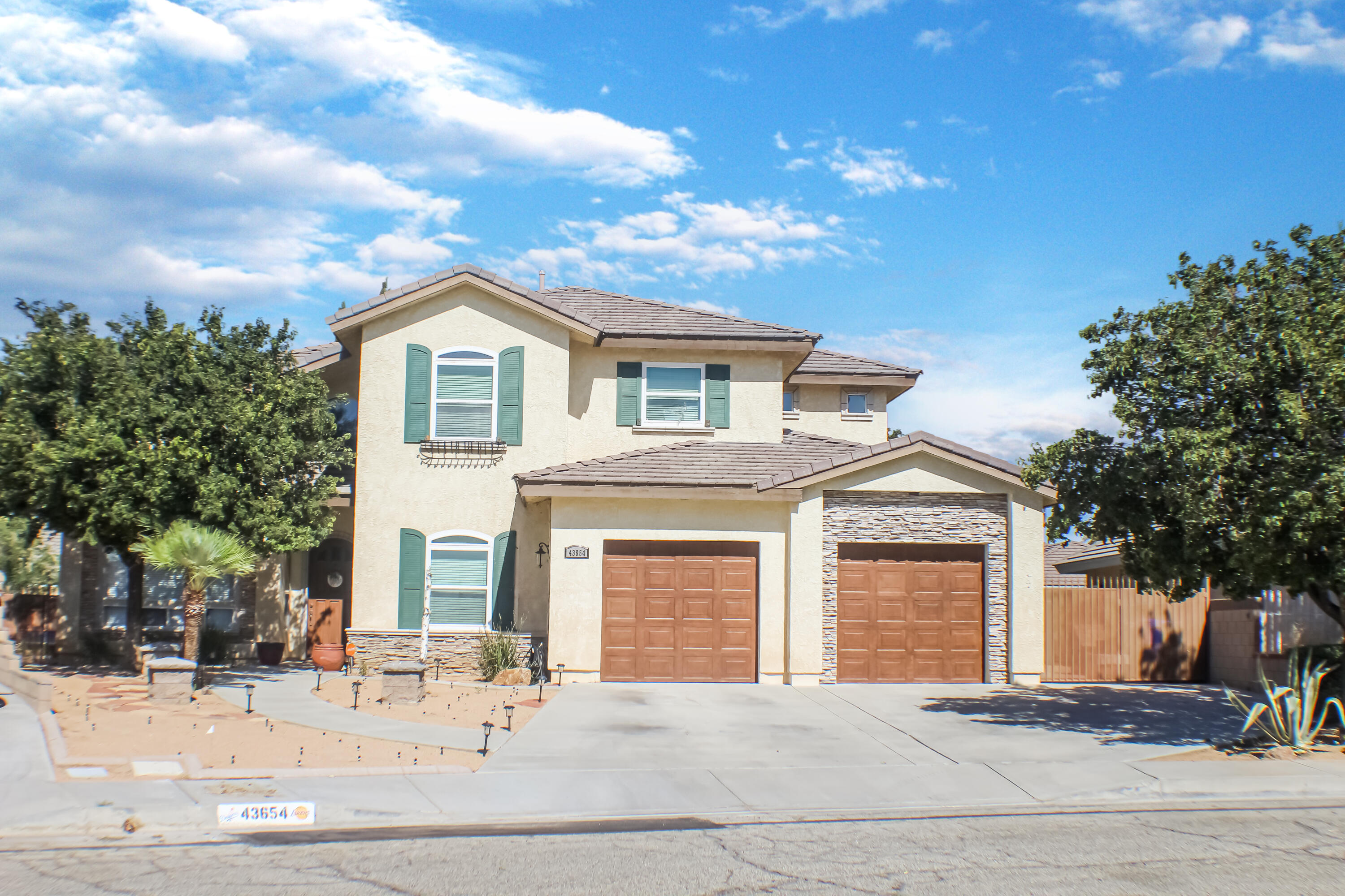 43654 Colony Drive, Lancaster, CA 93536