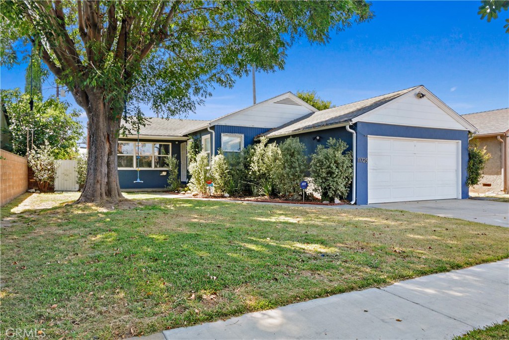 11725 Haas Avenue, Hawthorne, CA 90250