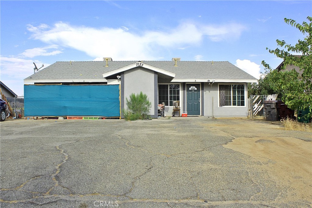 7123 Murray Lane, #A & B, Yucca Valley, CA 92284