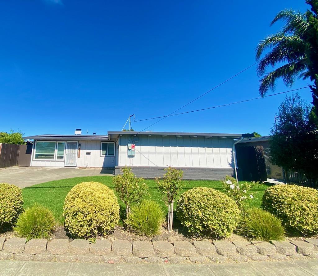 27552 Calaroga Avenue, Hayward, CA 94545