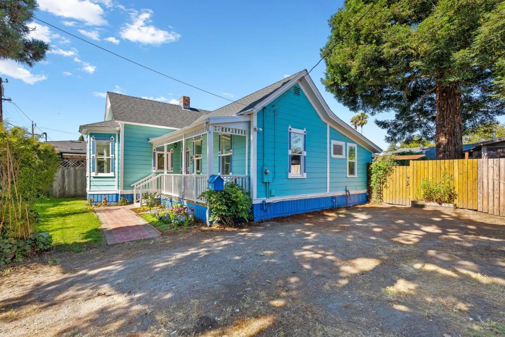 116 Clay Street, Santa Cruz, CA 95062