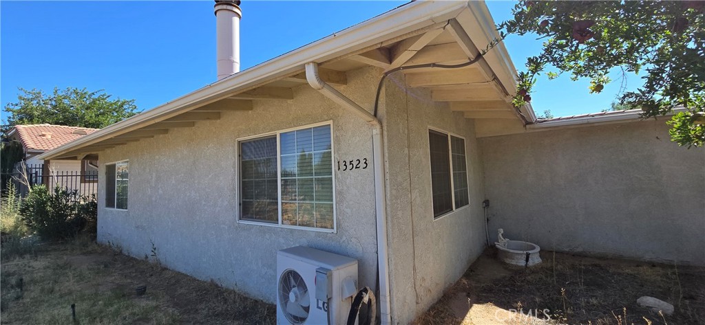 13523 Algonquin Road, Apple Valley, CA 92308