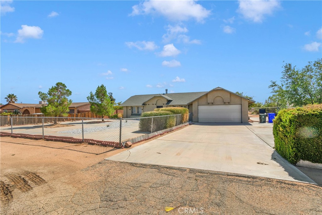 12815 Standing Bear Road, Apple Valley, CA 92308