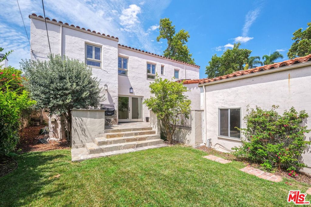 200 S Mccarty Drive, Beverly Hills, CA 90212