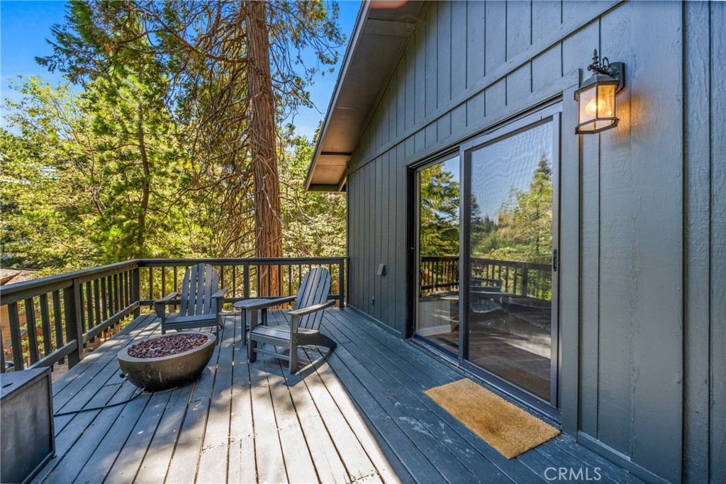 650 E Victoria Court, Lake Arrowhead, CA 92352