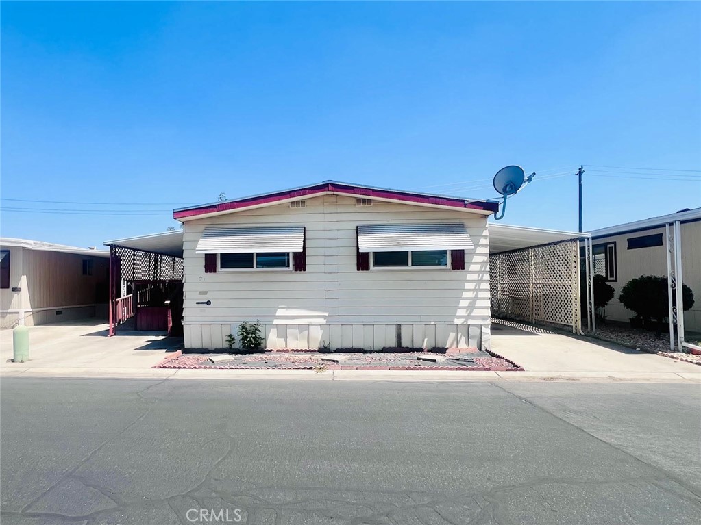 1218 E Cleveland Avenue, #126, Madera, CA 93638