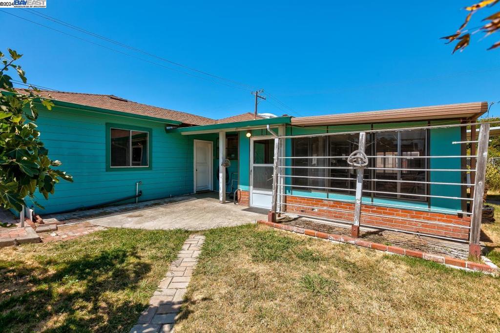 29442 Taylor Ave, Hayward, CA 94541