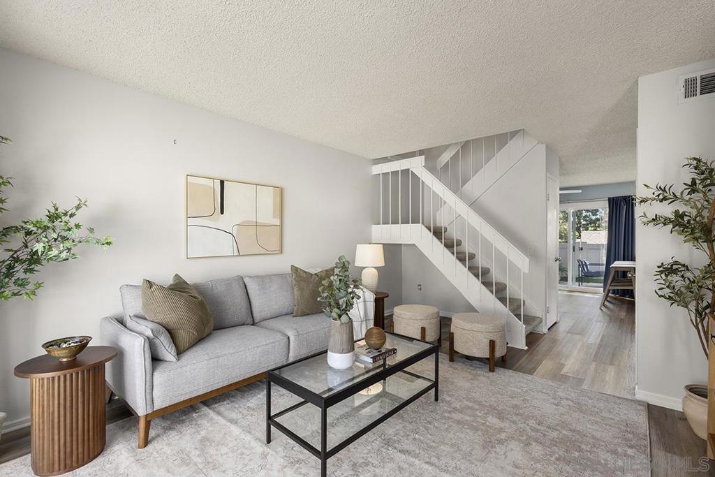 17314 Ruette Abeto , #97, San Diego, CA 92127