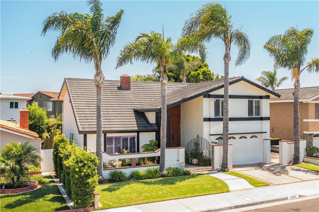 20372 Everglades Lane, Huntington Beach, CA 92646