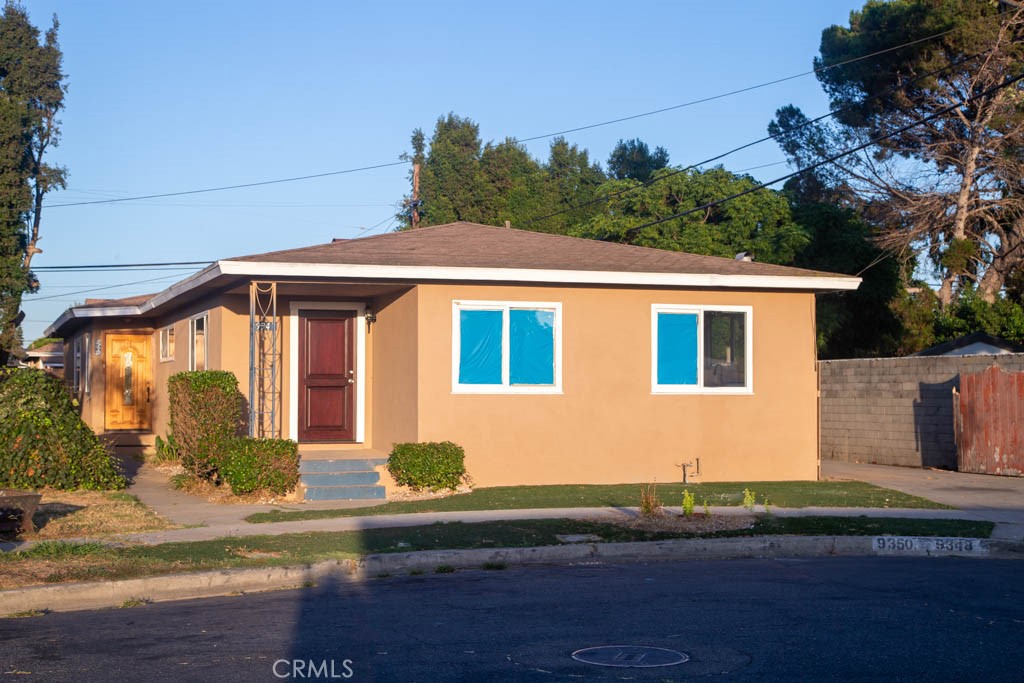 9348 S 6Th Avenue, Inglewood, CA 90305