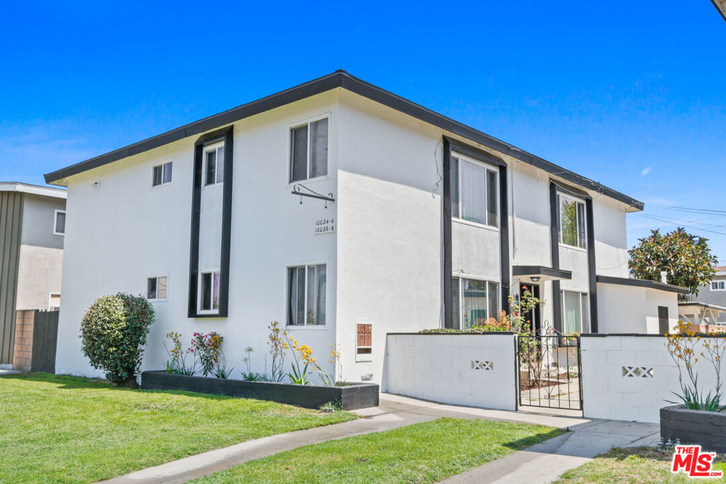 10024 Foster Road, Bellflower, CA 90706