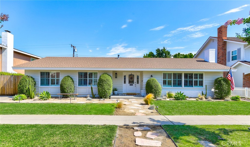 2543 E Palmyra Avenue, Orange, CA 92869