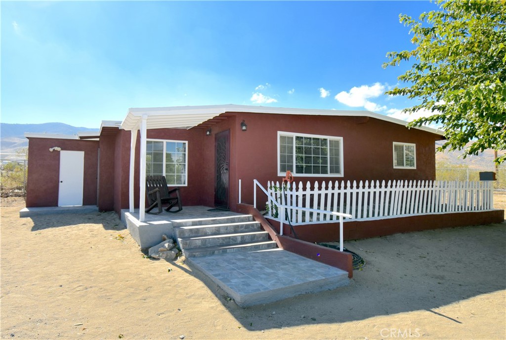 8873 Buena Vista Road, Lucerne Valley, CA 92356