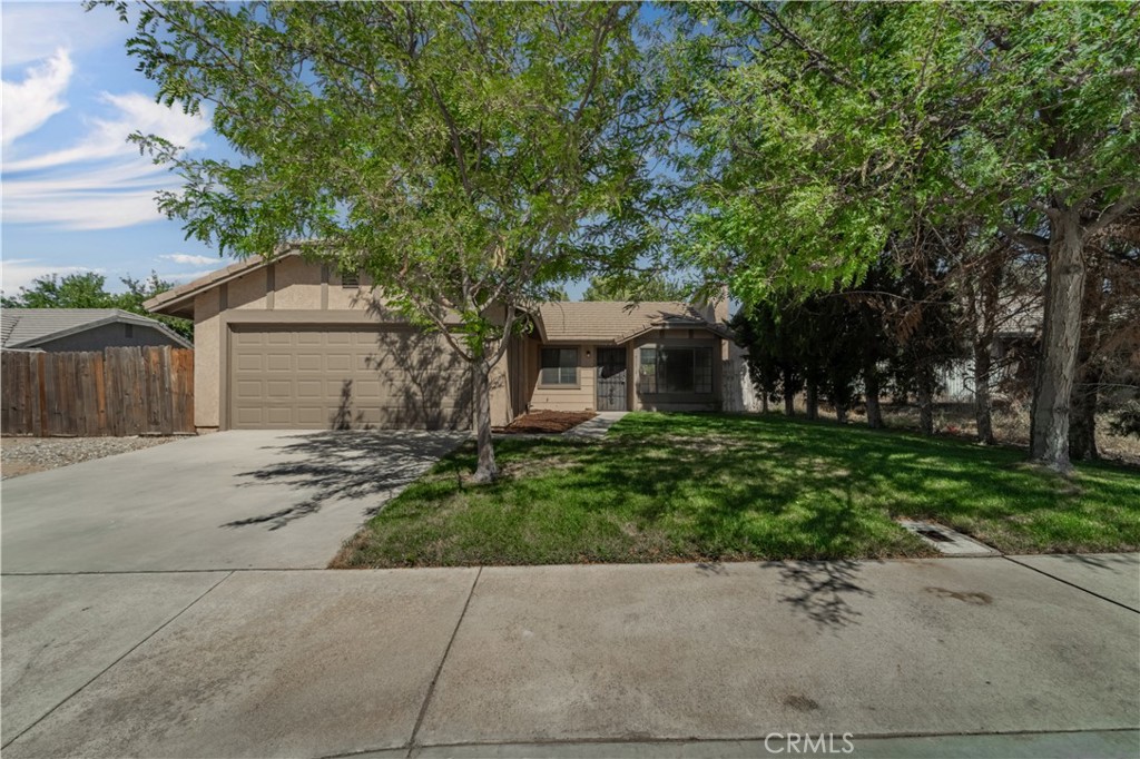 42818 Sunny Lane, Lancaster, CA 93536