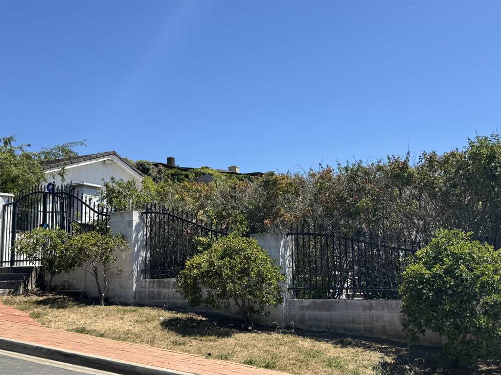 2477 Avenida De La Playa, La Jolla, CA 92037