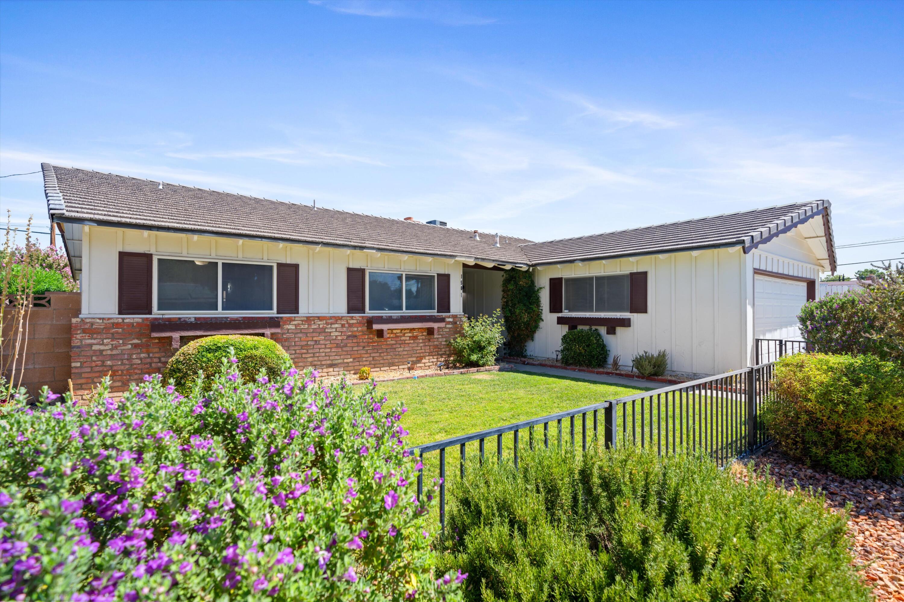 1501 W Kildare Street, Lancaster, CA 93534