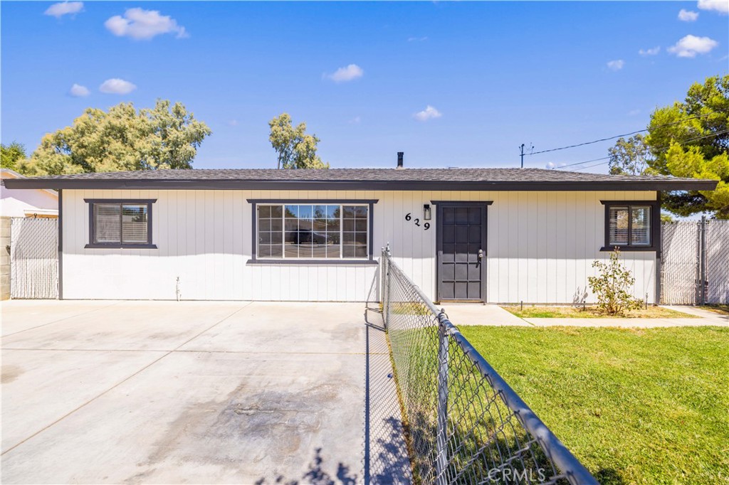 629 E Avenue K8, Lancaster, CA 93535