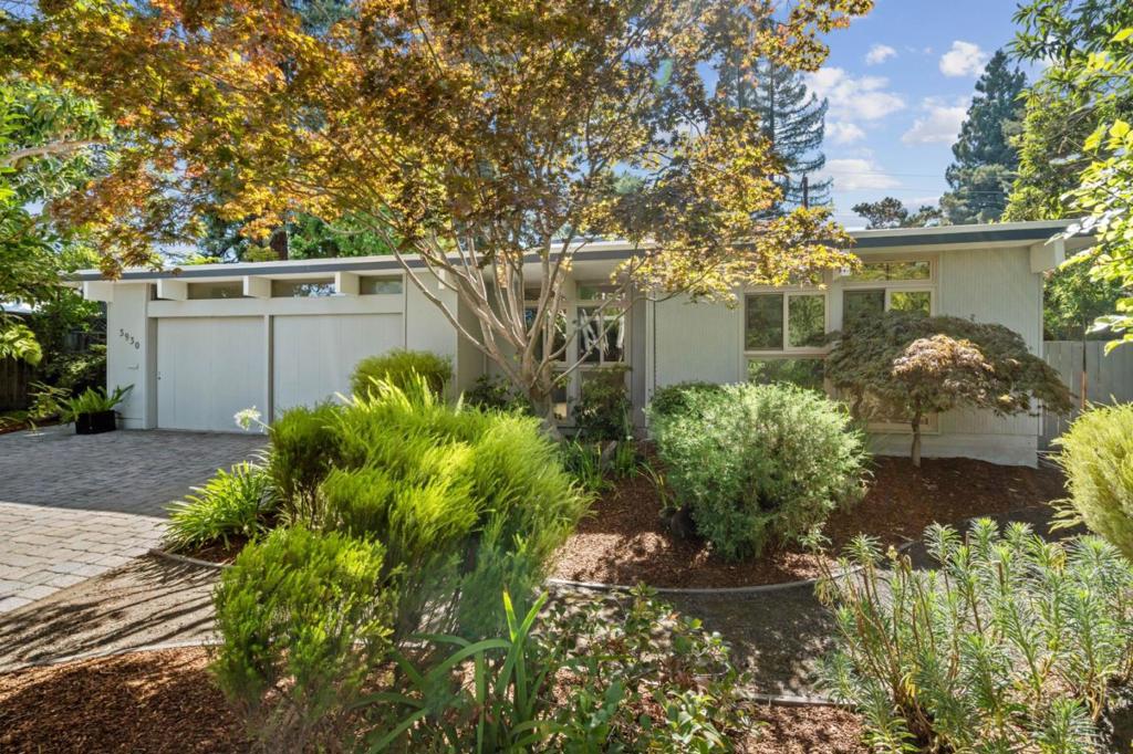 3930 Grove Avenue, Palo Alto, CA 94303