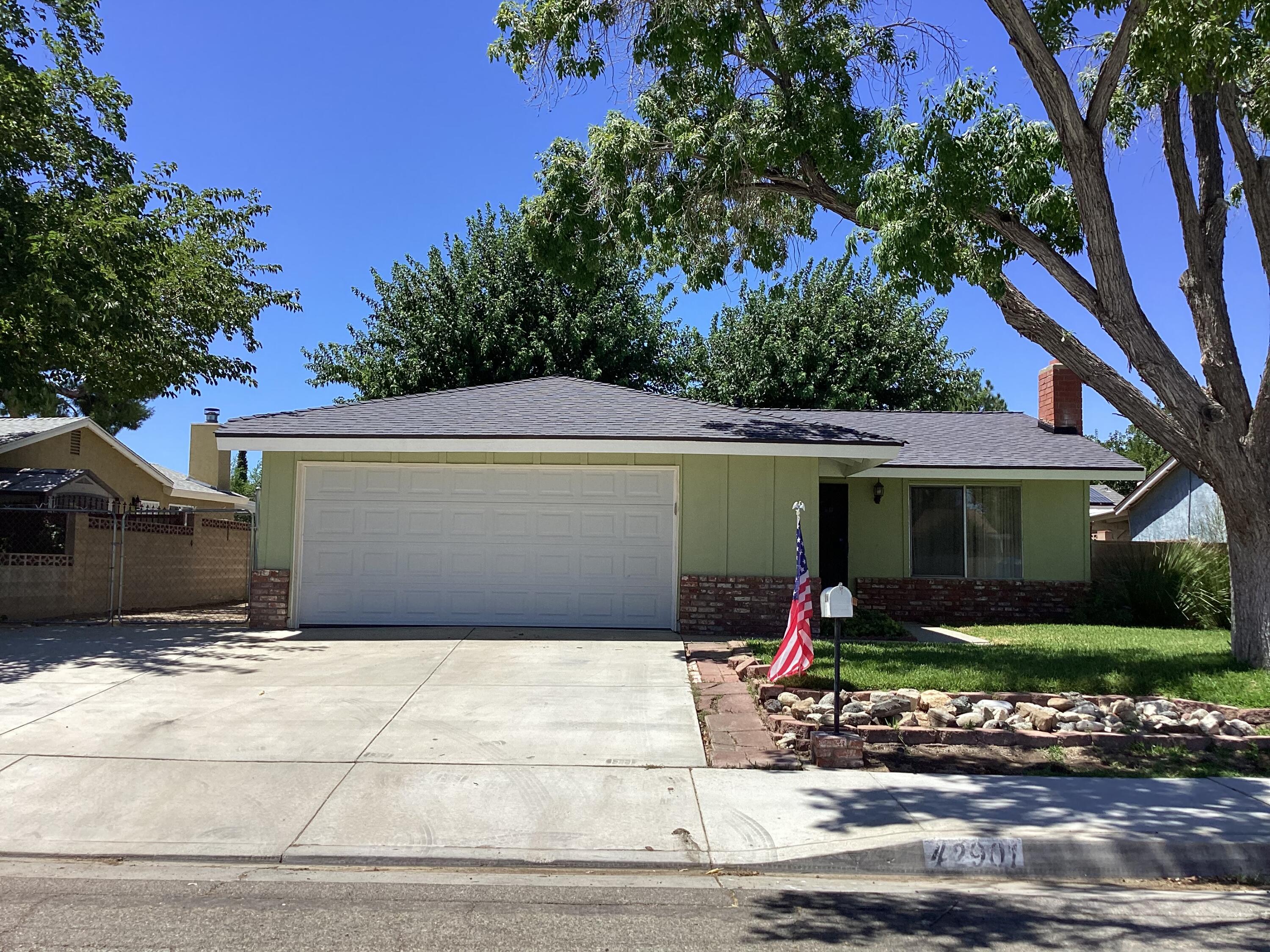 42901 W 23Rd, Lancaster, CA 93536