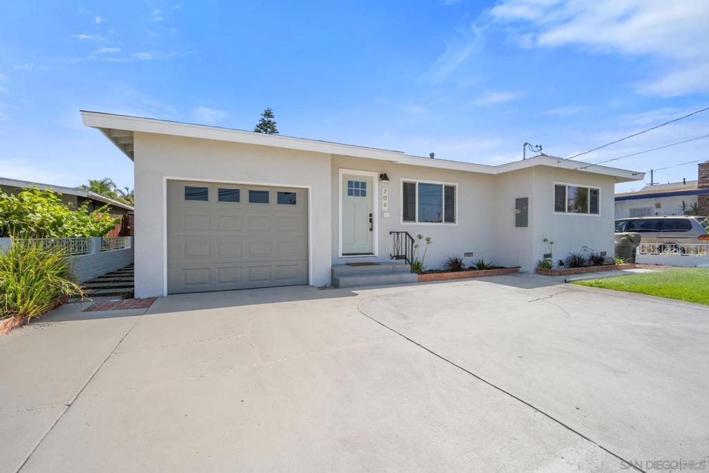 706 Holly St., Oceanside, CA 92058