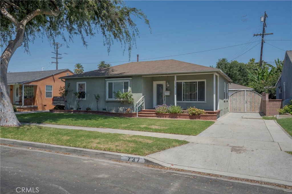 737 E Coolidge Street, Long Beach, CA 90805