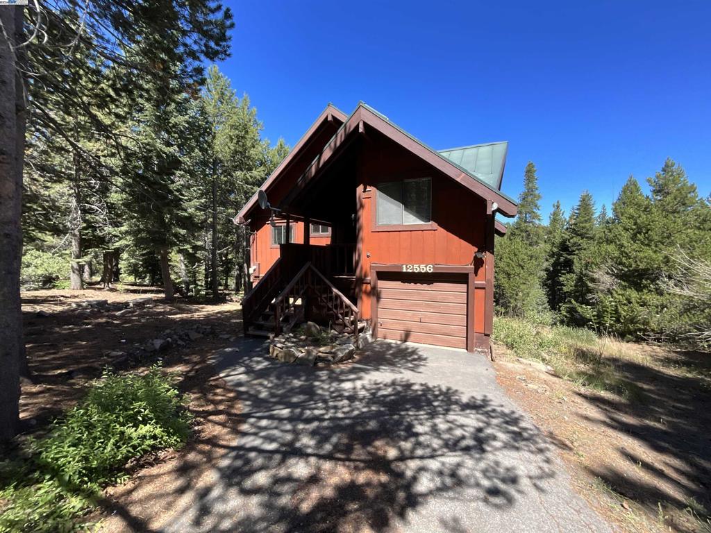 12556 Snowpeak Way, Truckee, CA 96161