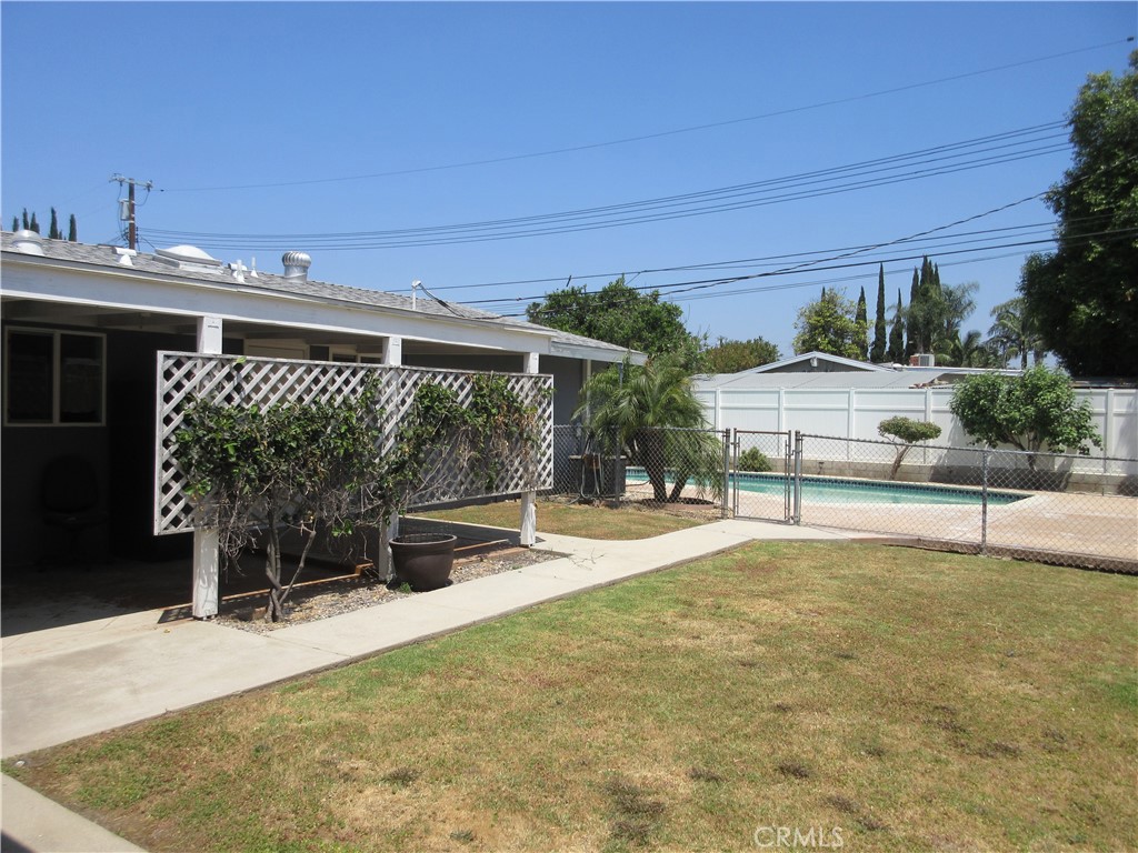 15933 Osborne Street, North Hills, CA 91343