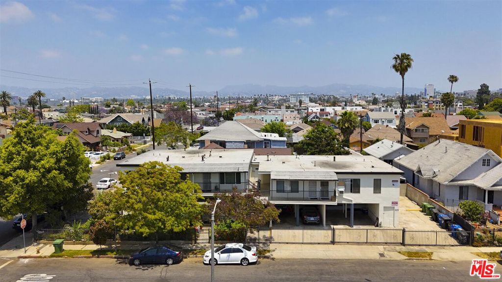 3215 W 18Th Street, Los Angeles, CA 90019