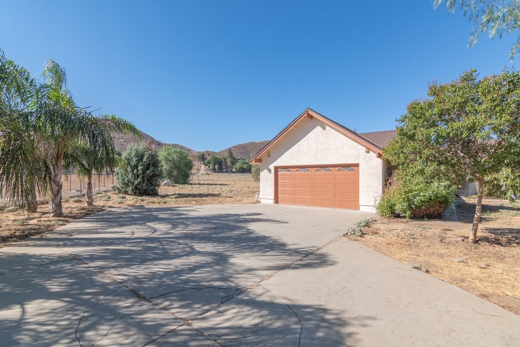 36175 Alamar Mesa Drive, Hemet, CA 92545