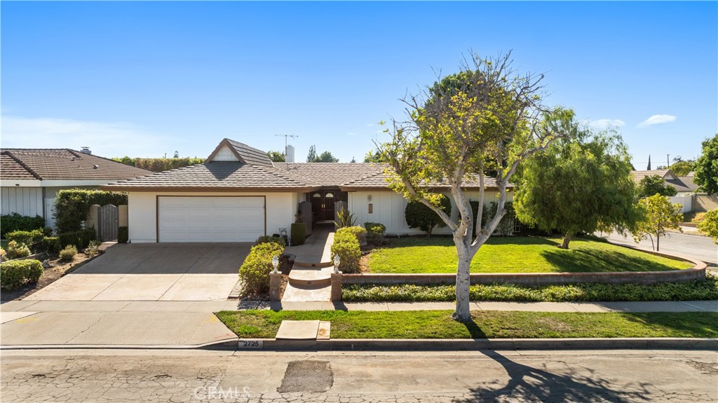 2725 Firethorne Avenue, Fullerton, CA 92835