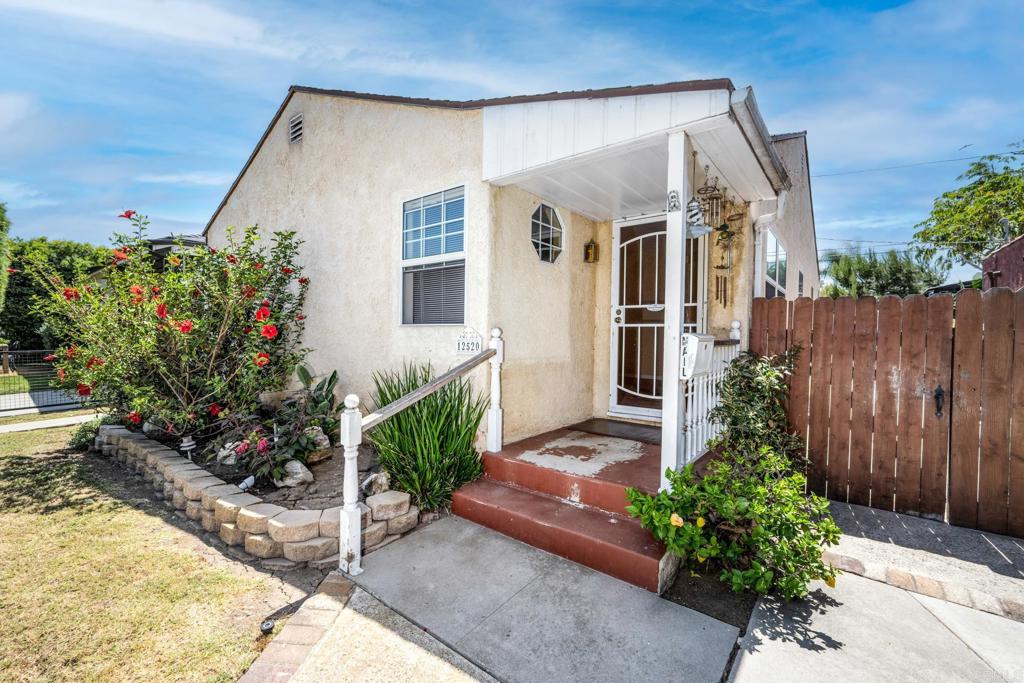 12520 Gilmore Avenue, Los Angeles, CA 90066