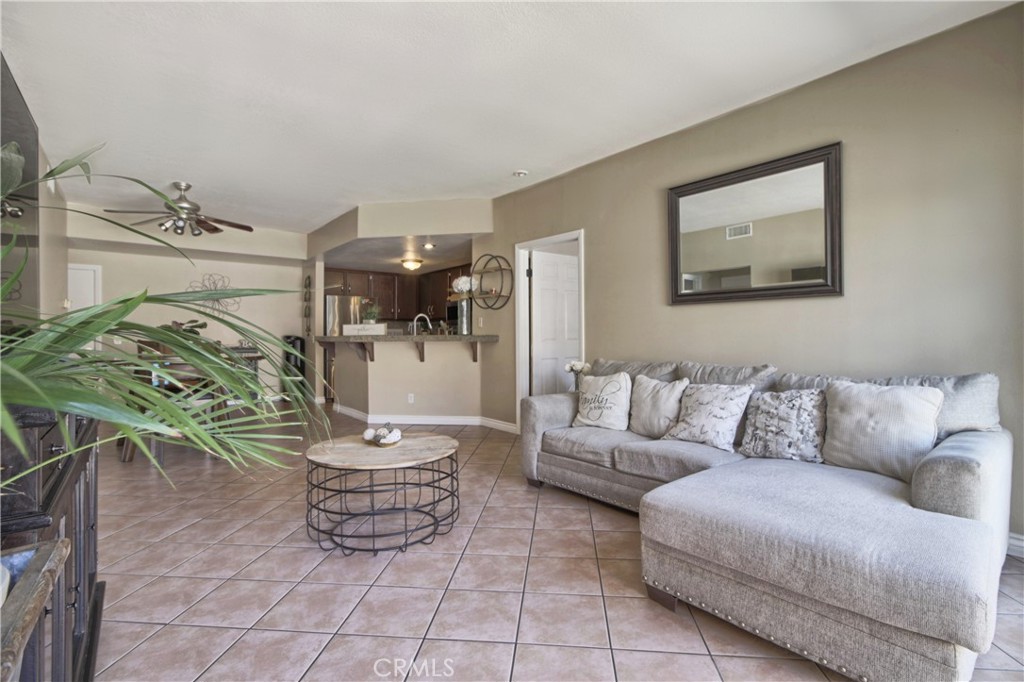 2043 Blackberry Circle, Oxnard, CA 93036