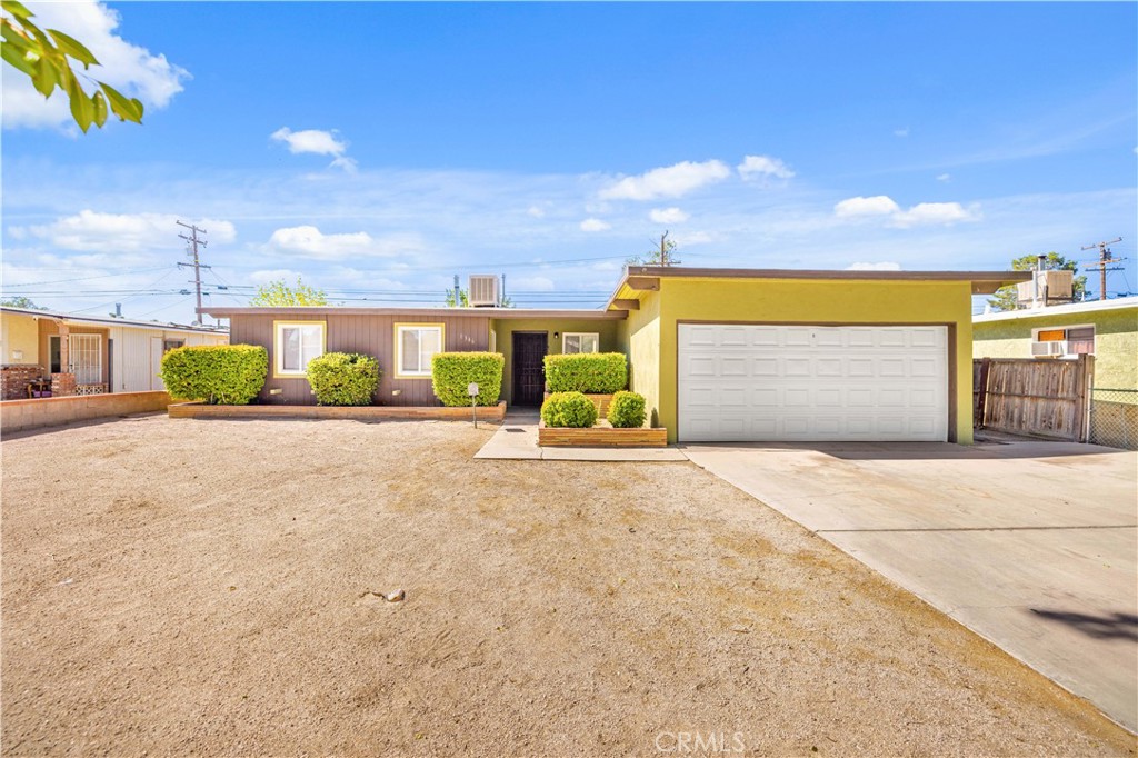 1346 W Avenue H15, Lancaster, CA 93534