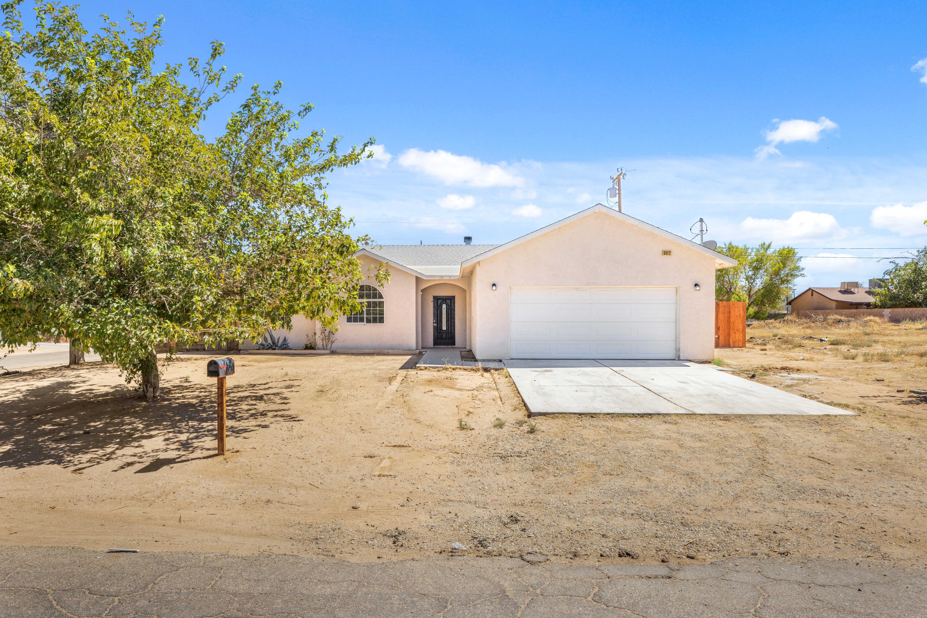 8912 Bay Avenue, California City, CA 93505