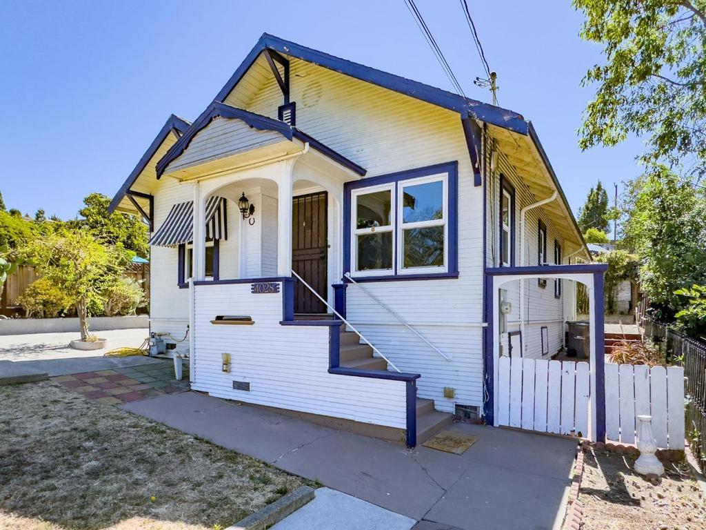 4028 Magee Avenue, Oakland, CA 94619