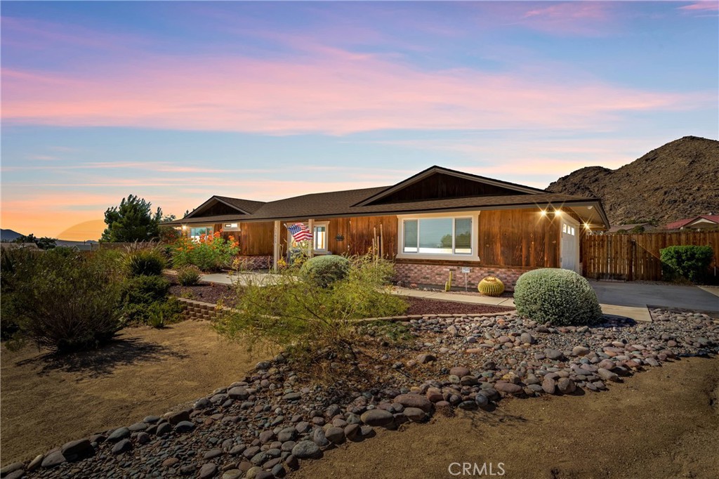 23455 Taos Road, Apple Valley, CA 92307