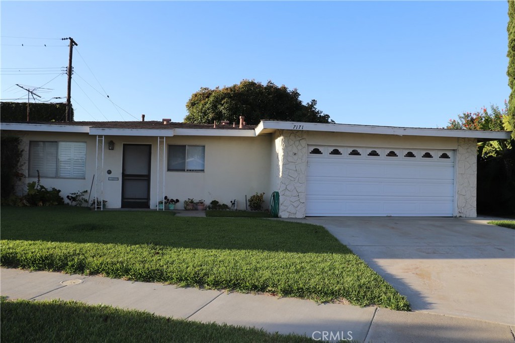 7171 Betty Drive, Huntington Beach, CA 92647